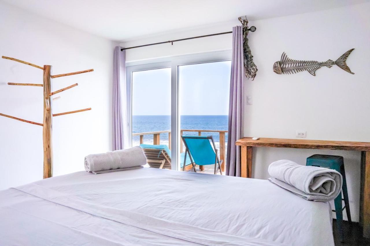 Black Sand Beachhouse Monterrico Dış mekan fotoğraf